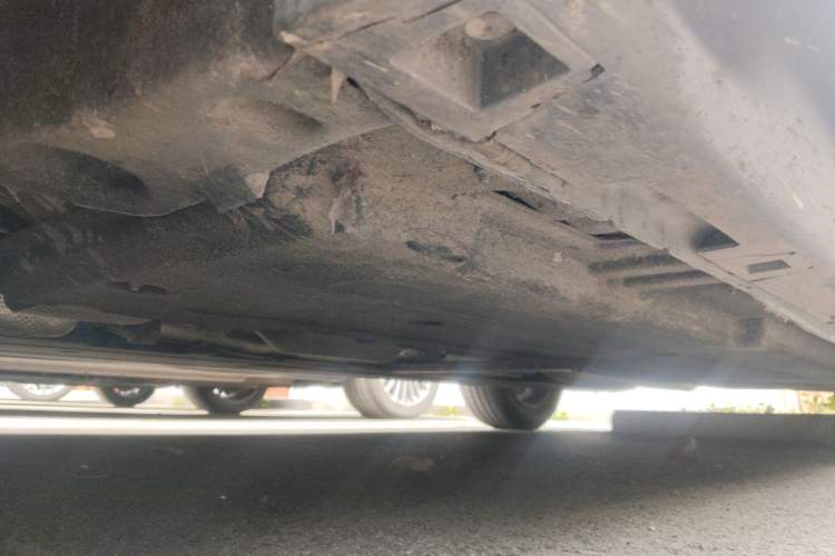 Used Hongqi H5 2025 1.5T DCT Qiyun 500 000th Unit Commemorative Edition Chassis Front Left