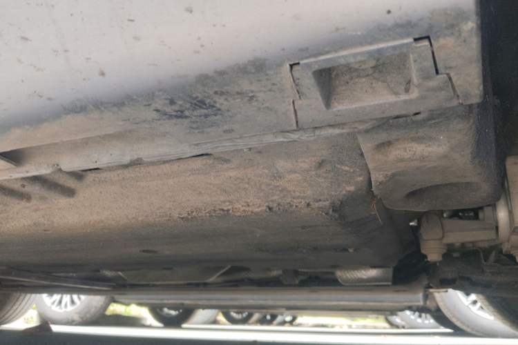 Used Hongqi H5 2025 1.5T DCT Qiyun 500 000th Unit Commemorative Edition Chassis Front Right