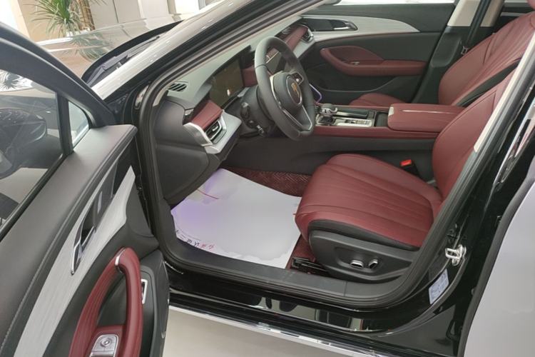 Used Hongqi H5 2025 2.0T Automatic Flag Edition – 500 000 Units Commemorative Version Driver Seat