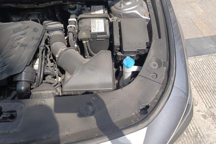 Used Hongqi H5 2025 1.5T DCT Qiyun 500 000th Unit Commemorative Edition Engine Bay Left