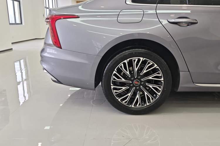Used Hongqi H5 2025 2.0T Automatic Flag Edition – 500 000 Units Commemorative Version Exterior 6