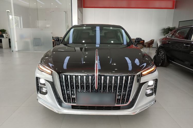 Used Hongqi H5 2025 2.0T Automatic Flag Edition – 500 000 Units Commemorative Version Front