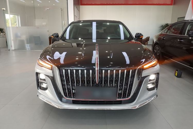 Used Hongqi H5 2025 2.0T Automatic Flag Edition – 500 000 Units Commemorative Version Front