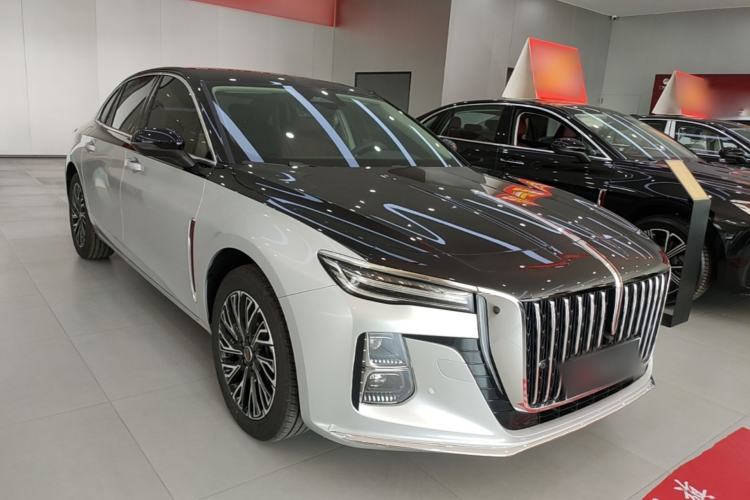 Used Hongqi H5 2025 2.0T Automatic Flag Edition – 500 000 Units Commemorative Version Front Right 45 Deg