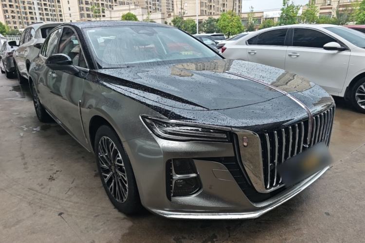 Used Hongqi H5 2025 2.0T Automatic Flag Edition – 500 000 Units Commemorative Version Front Right 45 Deg