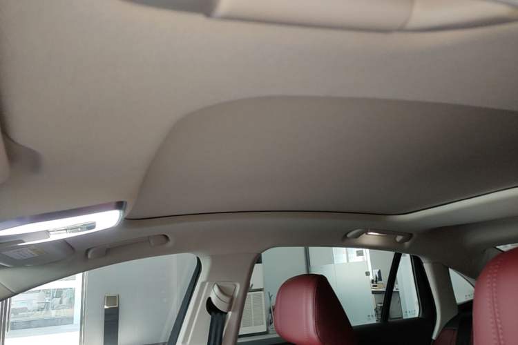 Used Hongqi H5 2025 2.0T Automatic Flag Edition – 500 000 Units Commemorative Version Headliner