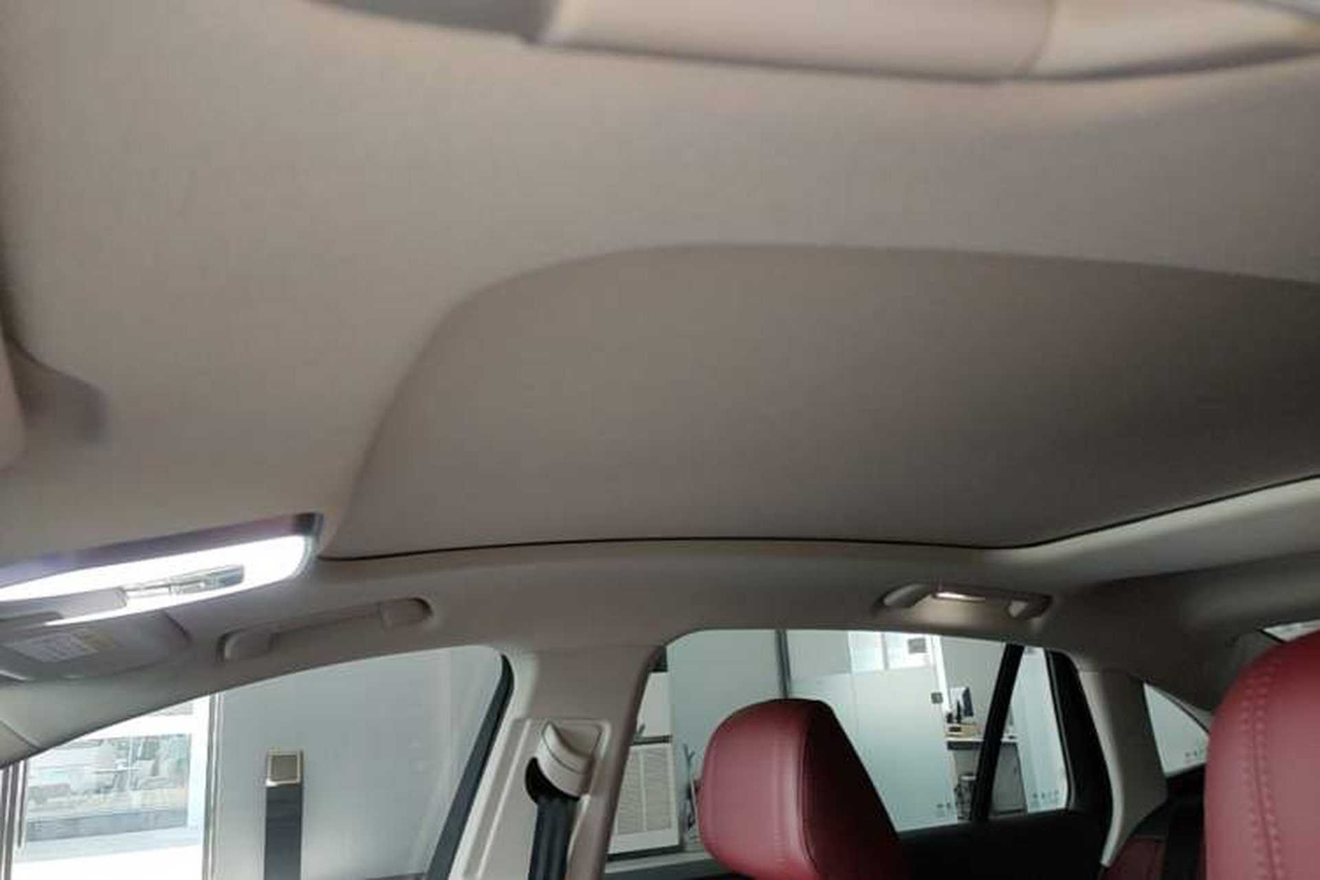 Used Hongqi H5 2025 2.0T Automatic Flag Edition – 500 000 Units Commemorative Version Headliner