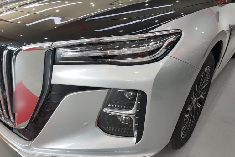 Used Hongqi H5 2025 2.0T Automatic Flag Edition – 500 000 Units Commemorative Version Left Front Headlight