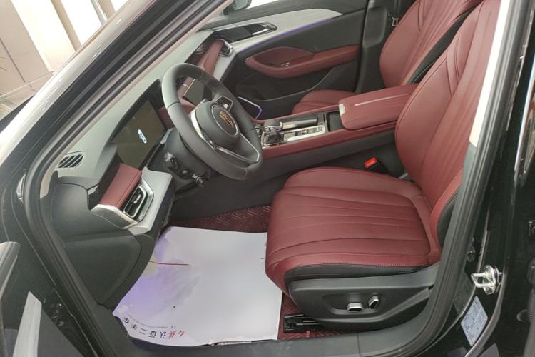 Used Hongqi H5 2025 2.0T Automatic Flag Edition – 500 000 Units Commemorative Version Left Front Seat