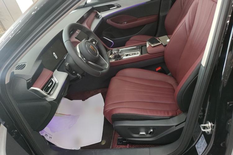 Used Hongqi H5 2025 2.0T Automatic Flag Edition – 500 000 Units Commemorative Version Left Front Seat