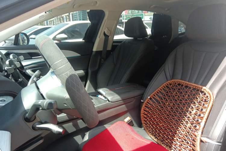 Used Hongqi H5 2025 1.5T DCT Qiyun 500 000th Unit Commemorative Edition Left Front Seat