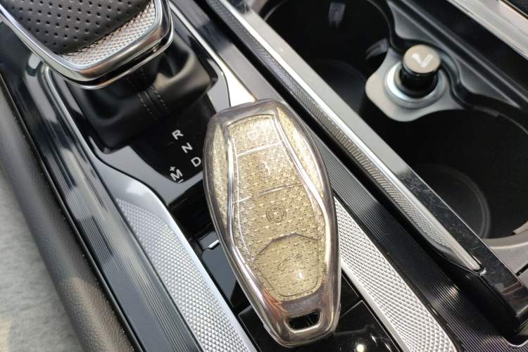 Used Hongqi H5 2025 1.5T DCT Qiyun 500 000th Unit Commemorative Edition Interior 1