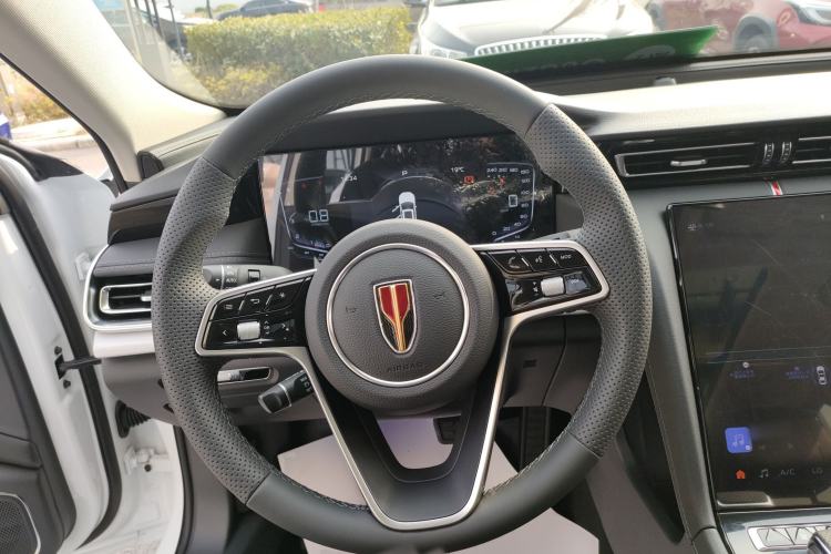 Used Hongqi H5 2025 1.5T DCT Qiyun 500 000th Unit Commemorative Edition Steering Wheel