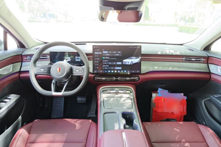Used Hongqi H5 2026 Model 2.0T Automatic Qi Ling Pro Edition Center Console