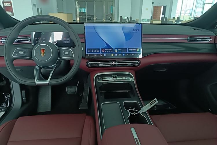 Used Hongqi H5 2026 Model 1.5T DCT Xuan Ying Pro Edition Center Console