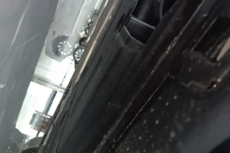 Used Hongqi H5 2026 Model 1.5T DCT Xuan Ying Pro Edition Chassis Rear Right