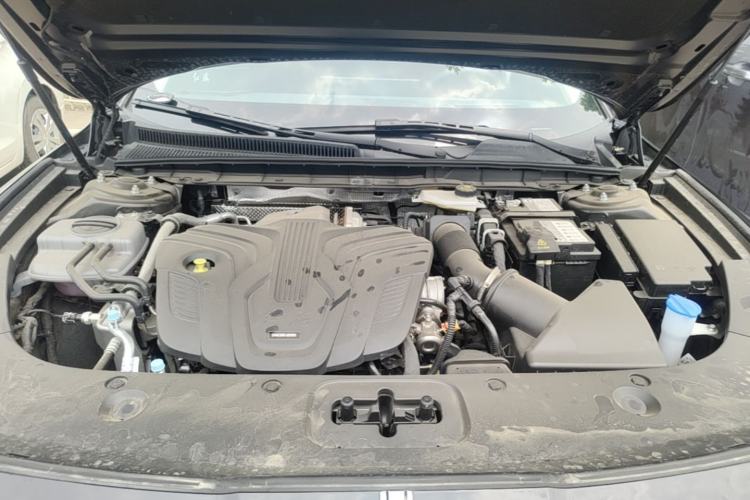 Used Hongqi H5 2026 Model 2.0T Automatic Qi Ling Pro Edition Engine Bay