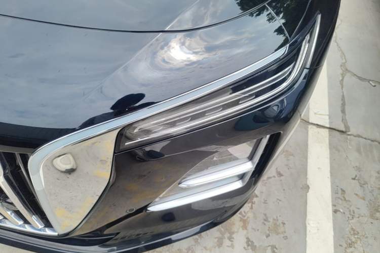 Used Hongqi H5 2026 Model 2.0T Automatic Qi Ling Pro Edition Left Front Headlight