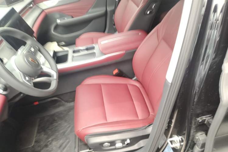 Used Hongqi H5 2026 Model 2.0T Automatic Qi Ling Pro Edition Left Front Seat