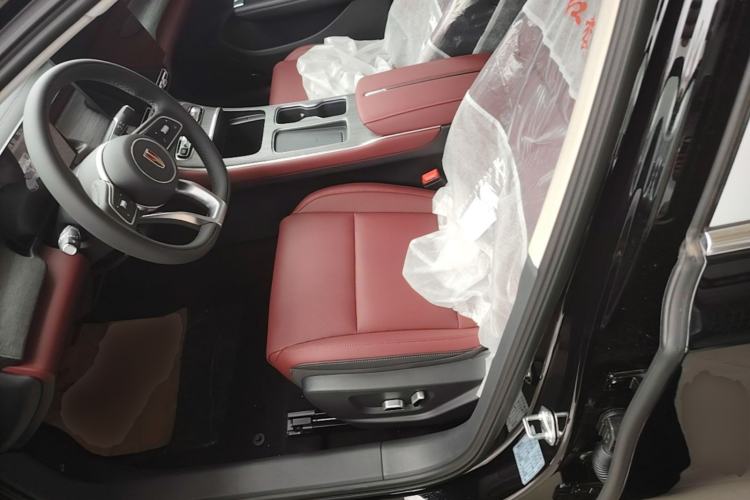 Used Hongqi H5 2026 Model 2.0T Automatic Qi Chang Pro Edition Left Front Seat