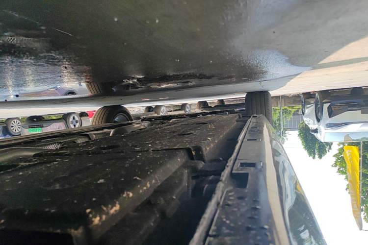 Used Hongqi H5 2026 Model 1.5T DCT Qi Yun Pro Edition Left Side Sill
