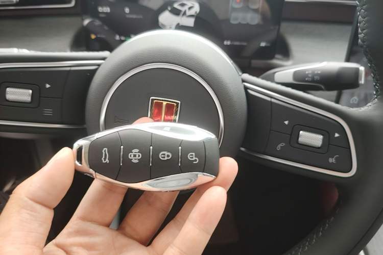 Used Hongqi H5 2026 Model 2.0T Automatic Qi Chang Pro Edition Vehicle Key