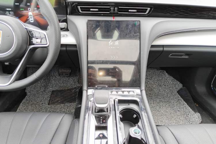 Used Hongqi H5 PHEV 2025 170 Super Hybrid Version Audio And AC Panel
