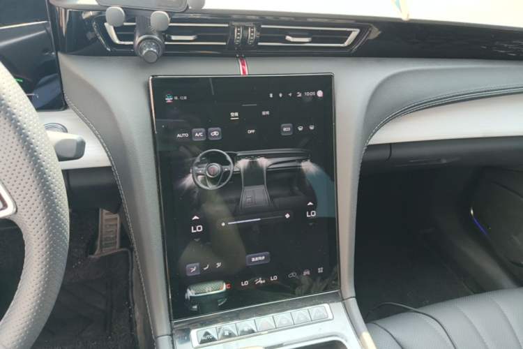 Used Hongqi H5 PHEV 2025 130 Super Hybrid Version Audio And AC Panel
