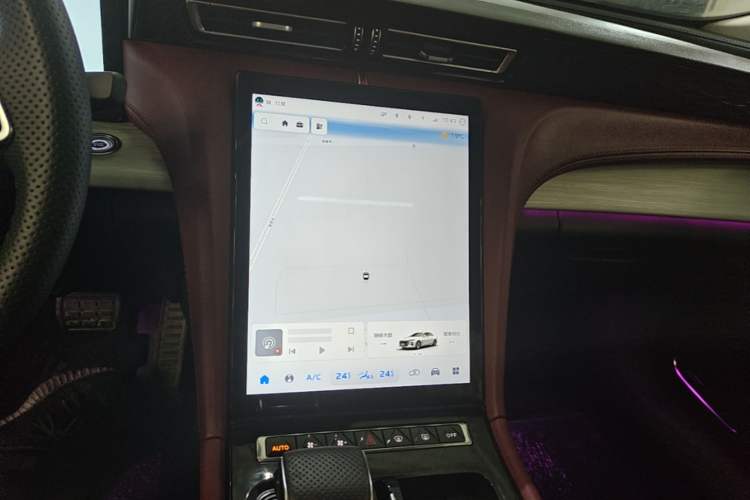 Used Hongqi H5 PHEV 2025 170 Super Hybrid Version Audio And AC Panel