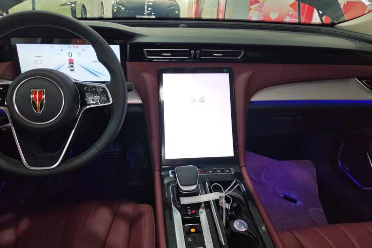 Used Hongqi H5 PHEV 2025 170 Super Hybrid Version Audio And AC Panel