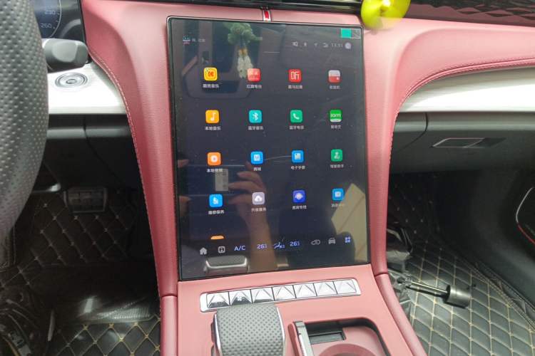 Used Hongqi H5 PHEV 2025 170 Super Hybrid Version Audio And AC Panel