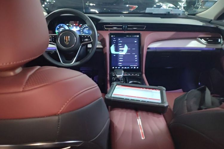 Used Hongqi H5 PHEV 2025 170 Super Hybrid Version Center Console