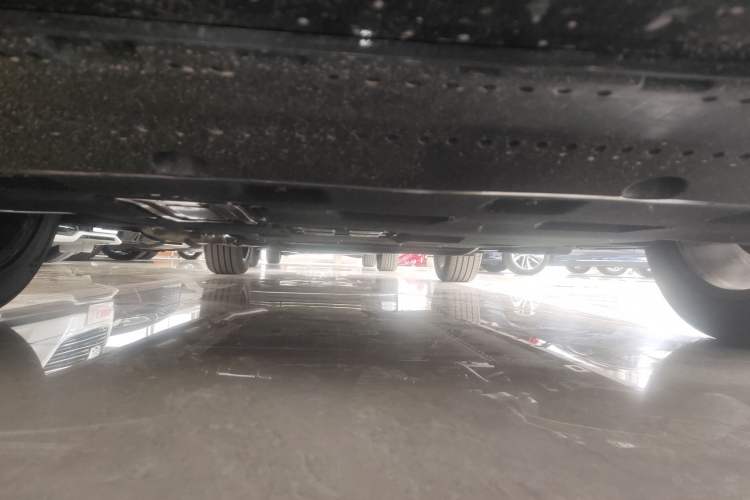 Used Hongqi H5 PHEV 2025 170 Super Hybrid Version Chassis Front