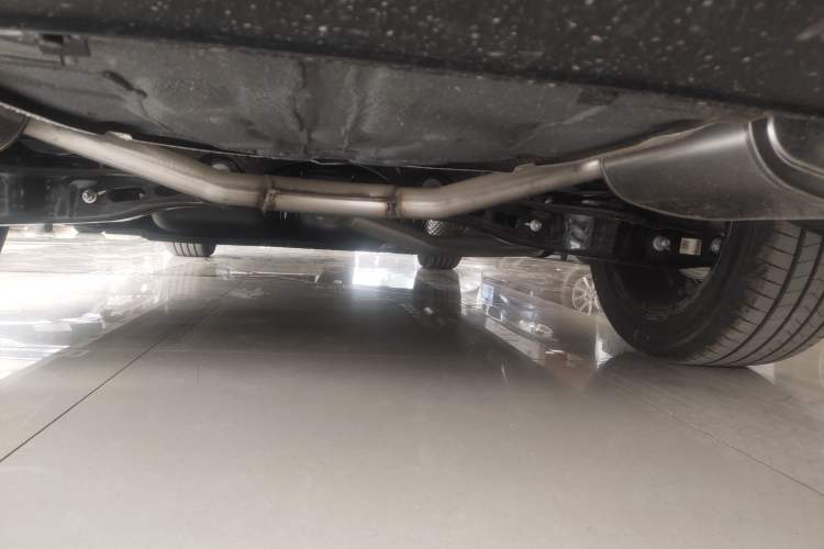 Used Hongqi H5 PHEV 2025 170 Super Hybrid Version Chassis Rear