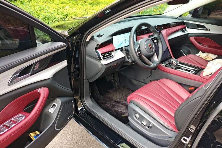 Used Hongqi H5 PHEV 2025 170 Super Hybrid Version Driver Seat