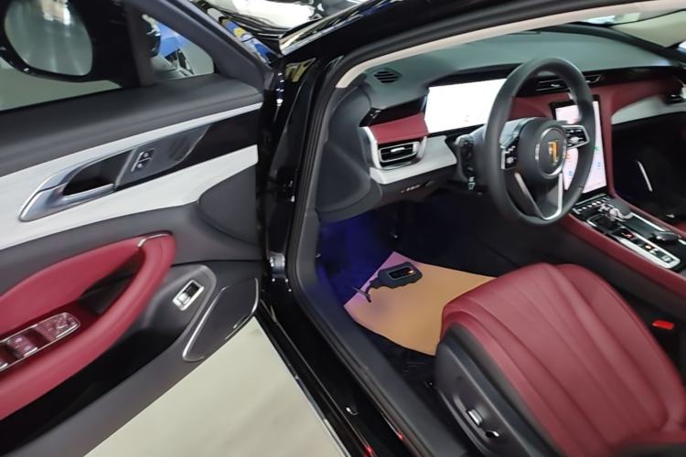 Used Hongqi H5 PHEV 2025 130 Super Hybrid Version Driver Seat