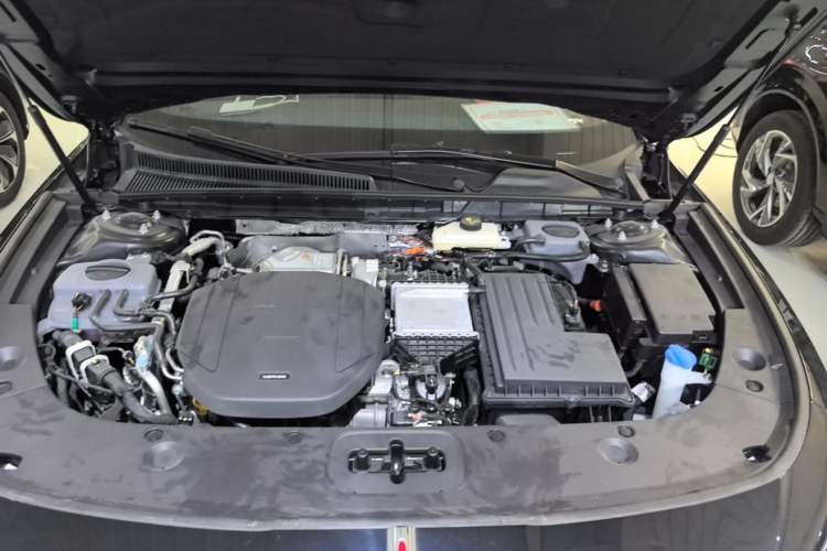 Used Hongqi H5 PHEV 2025 130 Super Hybrid Version Engine Bay