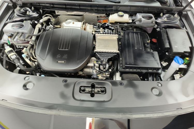 Used Hongqi H5 PHEV 2025 170 Super Hybrid Version Engine Bay