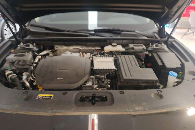 Used Hongqi H5 PHEV 2025 170 Super Hybrid Version Engine Bay