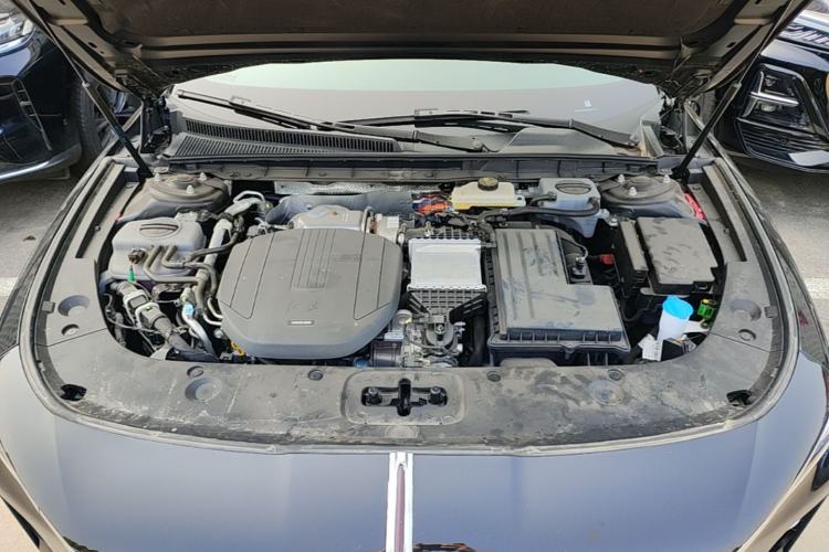 Used Hongqi H5 PHEV 2025 130 Super Hybrid Version Engine Bay