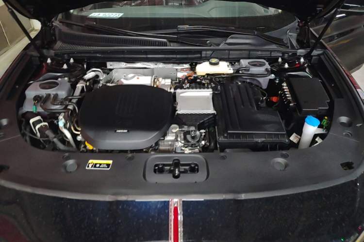 Used Hongqi H5 PHEV 2025 130 Super Hybrid Version Engine Bay