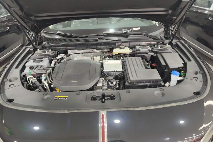 Used Hongqi H5 PHEV 2025 170 Super Hybrid Version Engine Bay