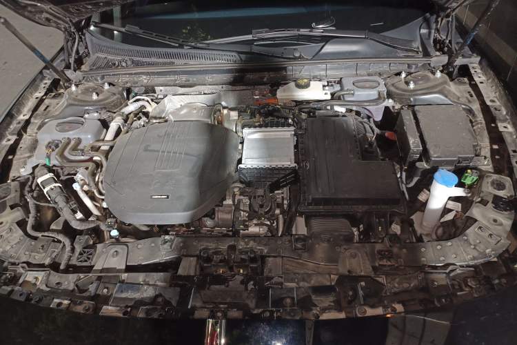 Used Hongqi H5 PHEV 2025 170 Super Hybrid Version Engine Bay