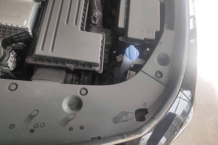 Used Hongqi H5 PHEV 2025 170 Super Hybrid Version Engine Bay Left