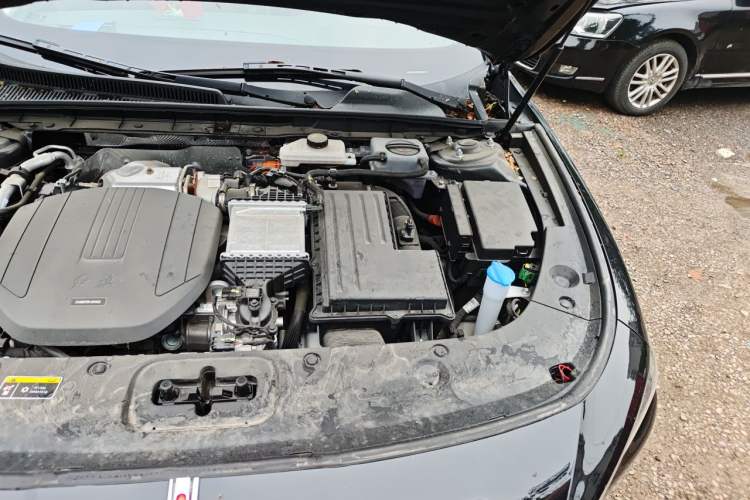 Used Hongqi H5 PHEV 2025 130 Super Hybrid Version Engine Bay Left