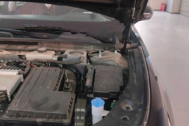 Used Hongqi H5 PHEV 2025 170 Super Hybrid Version Engine Bay Left