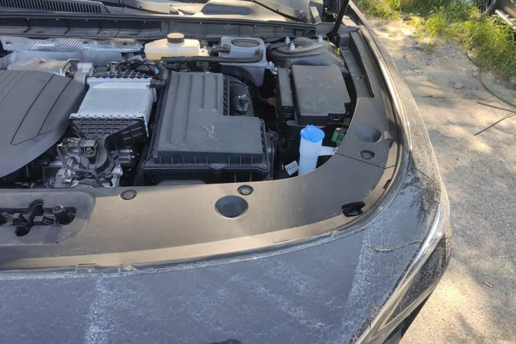 Used Hongqi H5 PHEV 2025 170 Super Hybrid Version Engine Bay Left