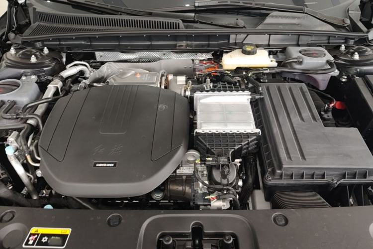 Used Hongqi H5 PHEV 2025 130 Super Hybrid Version Engine Bay