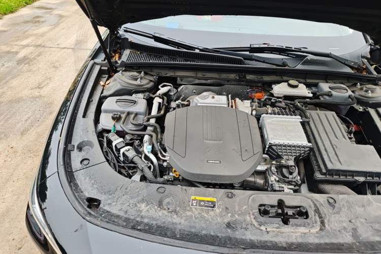 Used Hongqi H5 PHEV 2025 130 Super Hybrid Version Engine Bay Right
