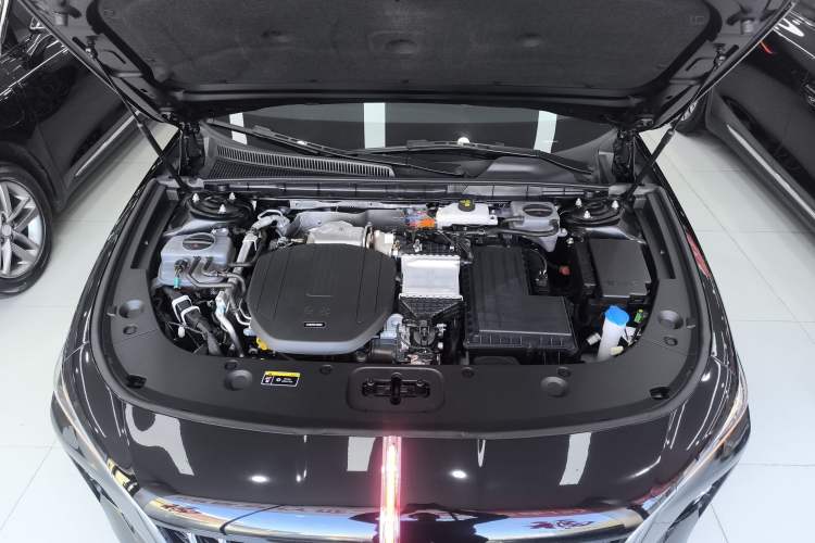 Used Hongqi H5 PHEV 2025 130 Super Hybrid Version Engine Bay